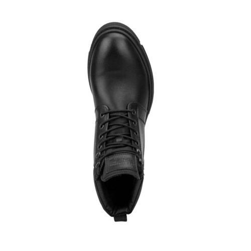Botín casual tipo leñador marca Levis de agujeta, mod. 1091357