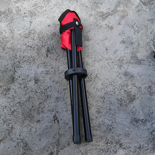 Banco Plegable Triangular Hiperware Para Camping Color Rojo
