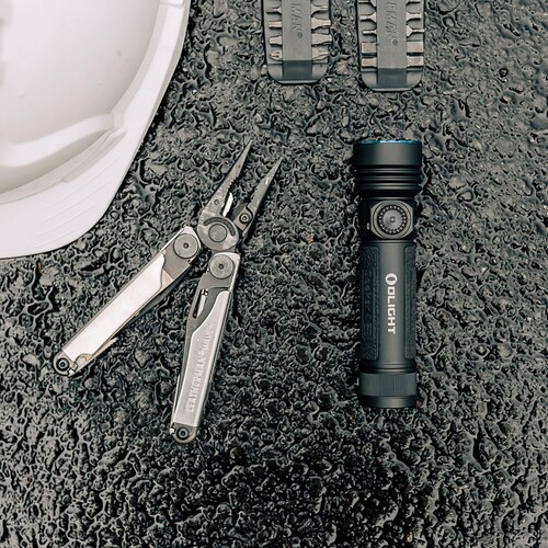 Linterna de Mano Recargable SEEKER 4 PRO Negra Olight