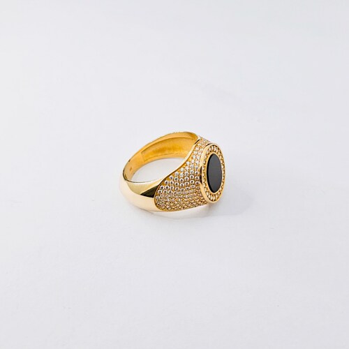 Anillo oro 10k Hombre de piedra ónix y zirconia.