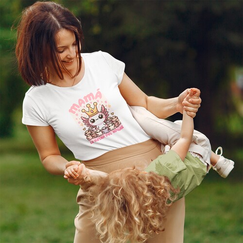 Playera para dama AxoloTee - Mamá Axo Reina.