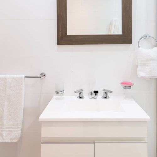 Juego De 2 Llaves Para Lavabo Con Grifo Cromado Moen 8924.