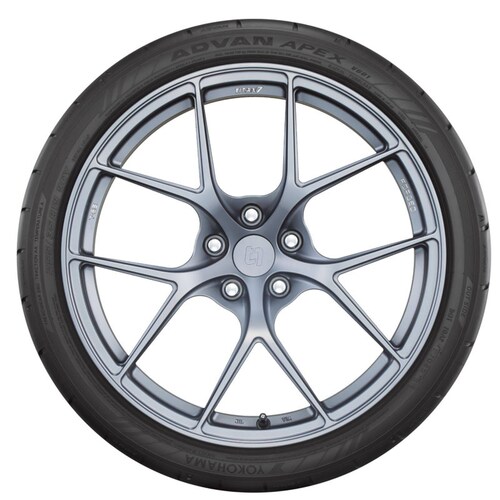 LLANTA 255/45 R18 103Y YOKOHAMA ADVAN APEX V601