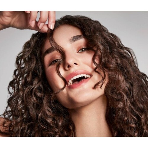 Marc Anthony Strictly Curls Mousse  Mejores Rizos Definidos
