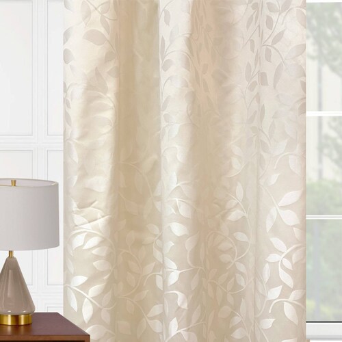 Cortina Jacquard 2 paneles de 1.45 x 2.15 m Hojas Arena.
