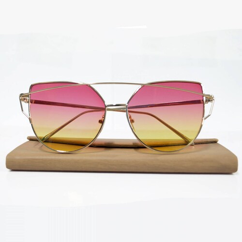 Gafas de sol tipo ojo de gato rosa degradado amarillo con funda