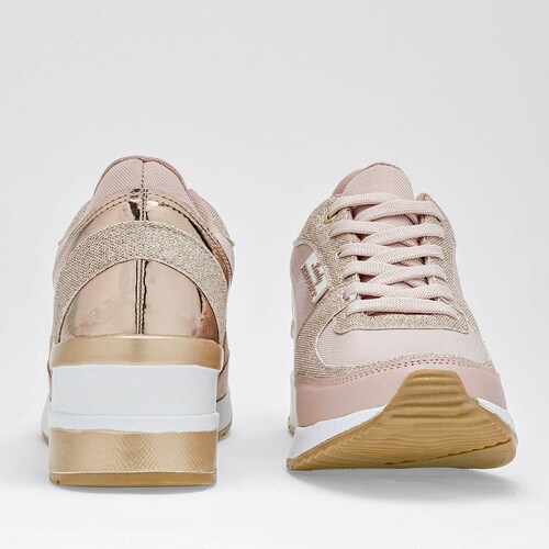 Sugo Tenis urbano para mujer maquillaje oro rosa Codigo 126144E
