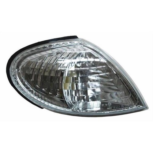 Cuarto Tyc - Compatible Con Nissan Almera 2001-2002 - Lado Derecho (Copiloto), Posición Punta 