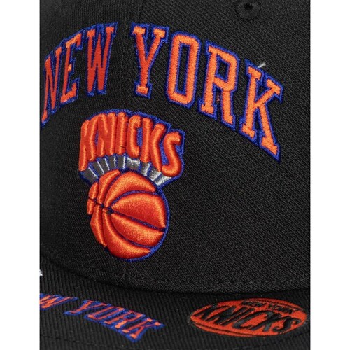 Gorra Mitchell & Ness New York Knicks Loaded Basquetbol NBA Negro UNITALLA