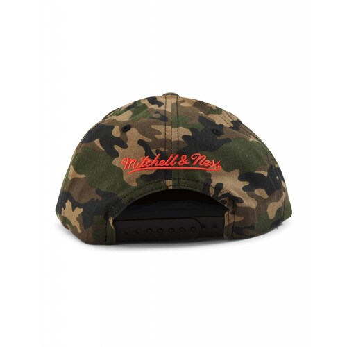 Gorra Mitchell & Ness Chicago Bulls Neon Camo Pop Basquetbol NBA 
