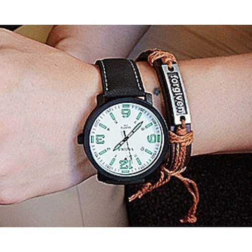 Reloj Casual Acero Cuarzo Marca Yazole Modelo 319 Blanco Negro