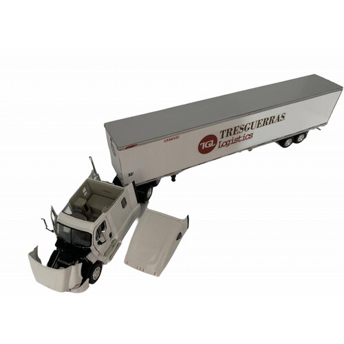 Freightliner Y Caja Seca Tres Guerras Escala 1:53 