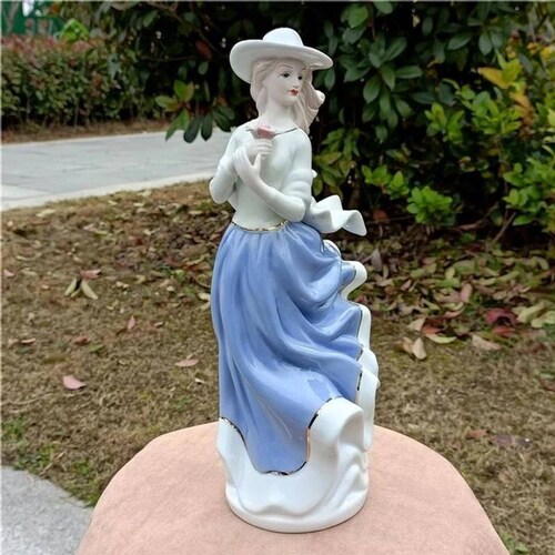 Figura de mujer elegante MXMYH-001-12 1pza 12x30x12cm Frente x Alto x Fondo Porcelana Artesanal MadameMallet