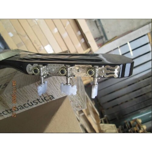 Guitarra Electroacústica cuerdas Nylon EAGS-BK 