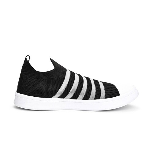 Tenis 360 Island Negro tipo Flat Dama