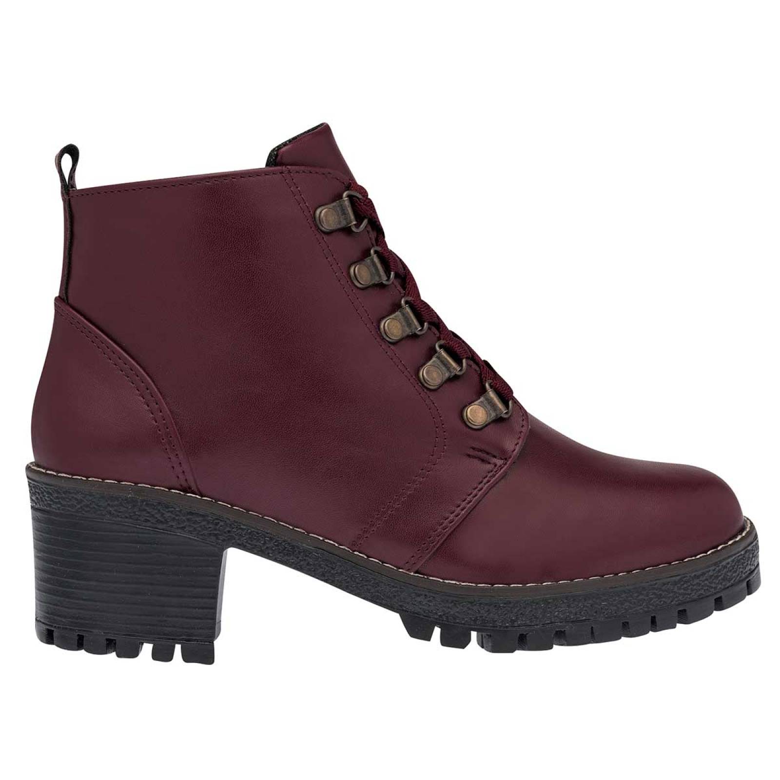 botas color vino