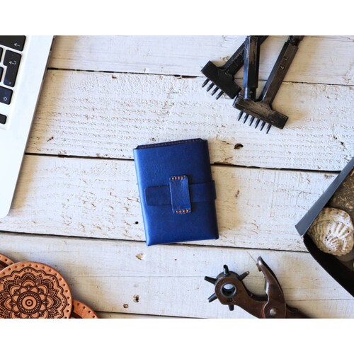 Cartera minimalista color azul