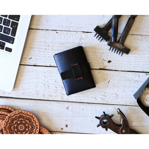 Cartera minimalista color negro