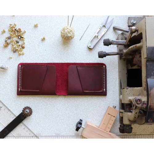 Cartera diagonal  color vino