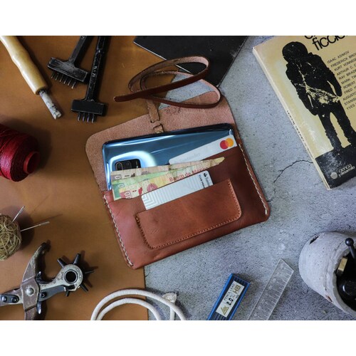 Cartera con tira larga Café