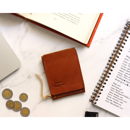 Cartera con clip Café