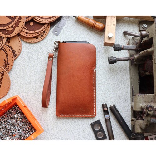 Funda para celular a medida Café