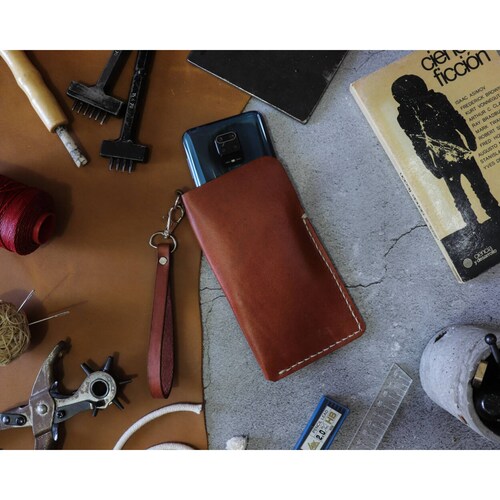 Funda para celular a medida Café