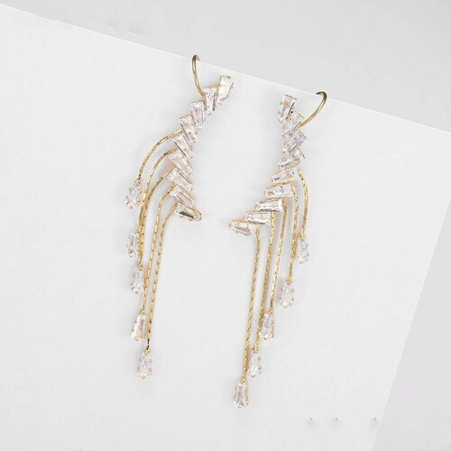 CRISTAL AMOR - Aretes Trepadores Fiesta Cristales Oro 14k Laminado Dorado