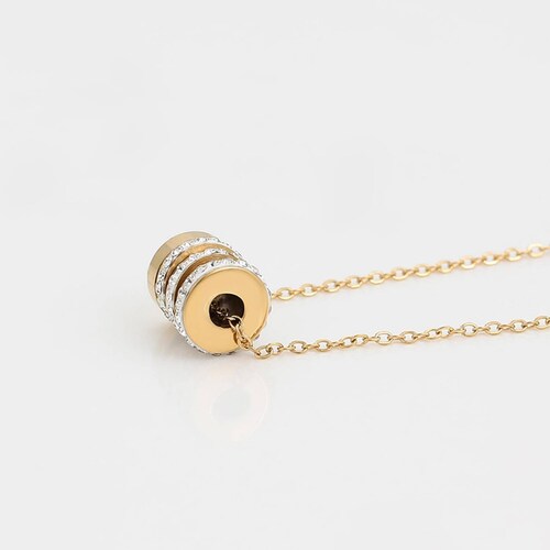 CRISTAL AMOR - Collar y Dije Resorte Barril Cristales Oro 14K Laminado Dorado