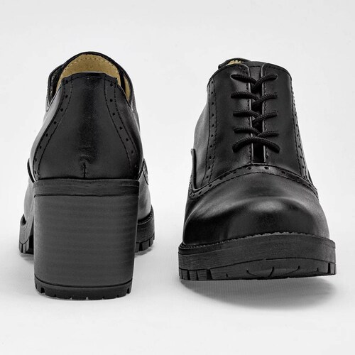 TACON CERRADO CON AGUJETA de Catalina Para Mujer Negro 6012 T7