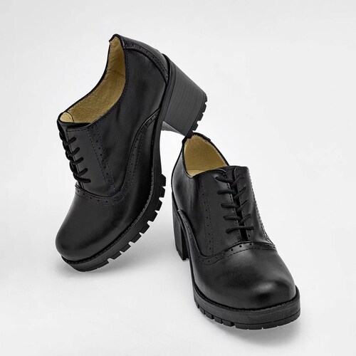 TACON CERRADO CON AGUJETA de Catalina Para Mujer Negro 6012 T7