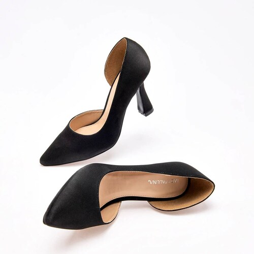 ZAPATILLA DE PUNTA CON TACON PIRAMIDE de Lady paulina Para Mujer Negro 32201 T7