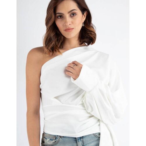 Blusa de corte asimétrico extra largo 