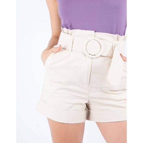 Short de lino con cinto 