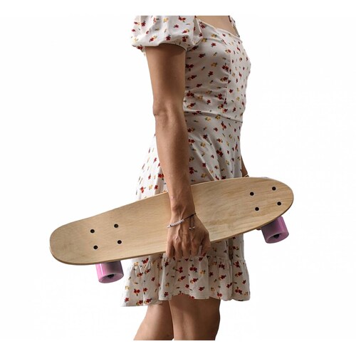 Patineta Tipo Penny Profesional Musa Madera Maple Llantas Rosa Trucks Negros