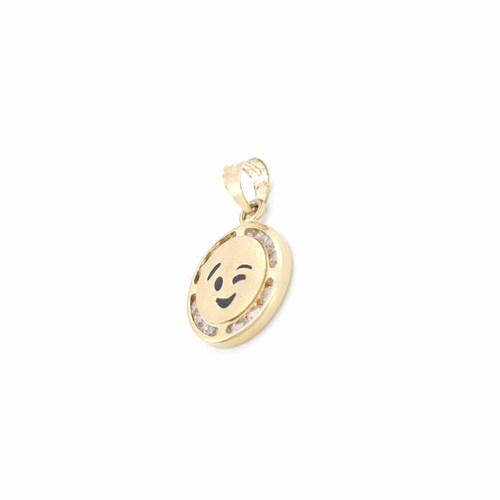 Dije Emoji Guiño En Oro De 10k.