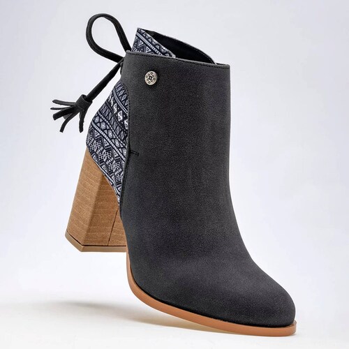 BOTA GAMUZA Para Mujer Mora tierra 11412124, Color Negro CE V7