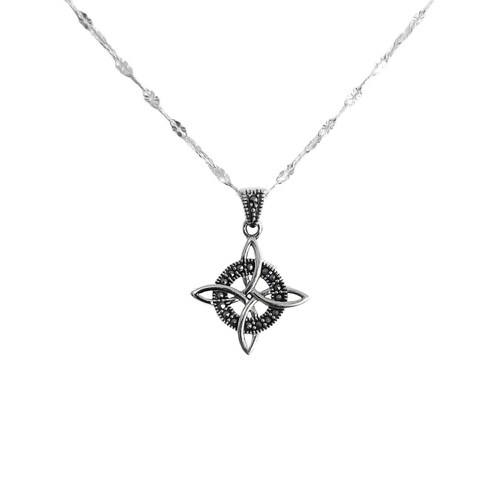 Collar Granito Cafe Nudo De Bruja Hecho en Tailandia S925 2.8 cm x 2 cm Plateado Alto / Ancho 2.8 cm x 2 cm