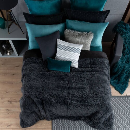 Cobertor King Size Jumbo Edredón Invernal Luxus Afelpado Renato (negro) ESQUIMAL