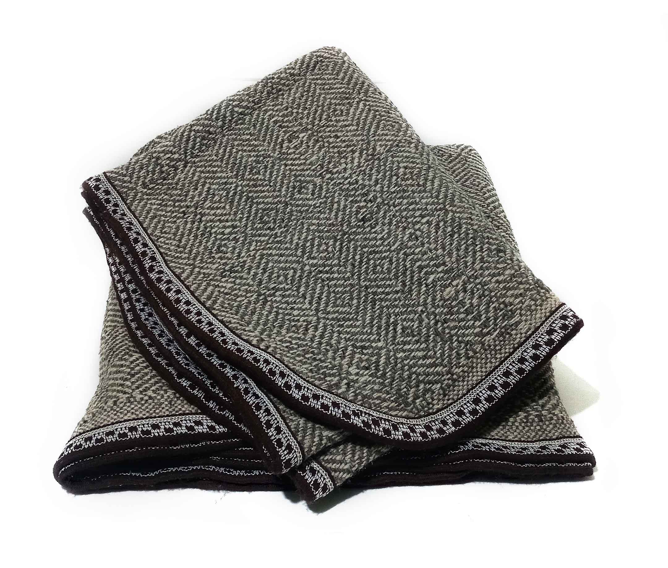 Cobertor Cobija Colcha 100% de lana natural de oveja en color gris.