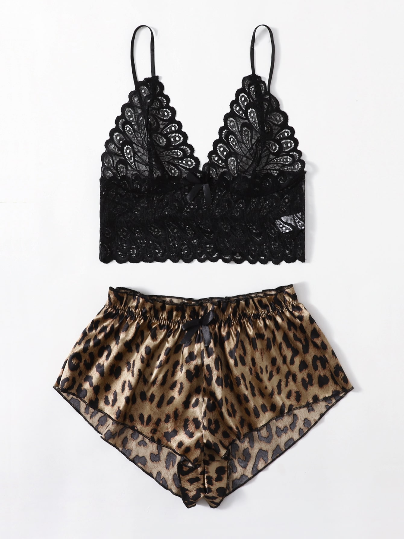 Set de pijama con encaje floral y short de satén con diseño de animal print para mujer