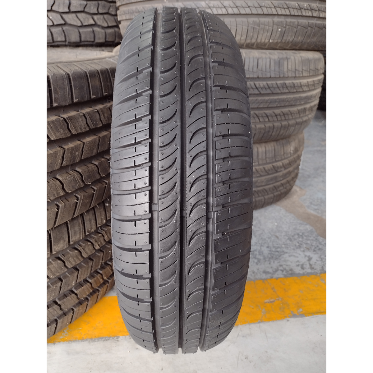 LLANTA 165/65R14 HANKOOK K715 79T.