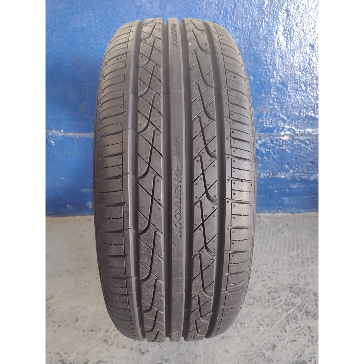 LLANTA 225/45R17 HANKOOK H457.