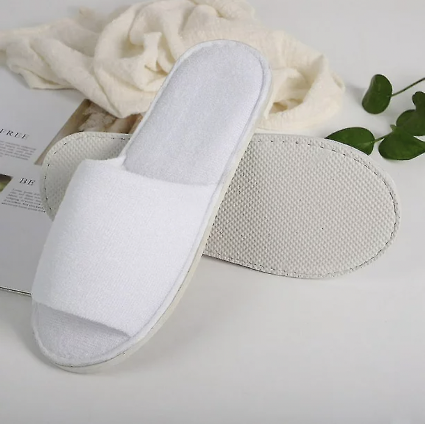 Pantuflas Supreme Comfort: Un Paso hacia el Lujo en Algodón y Waffle