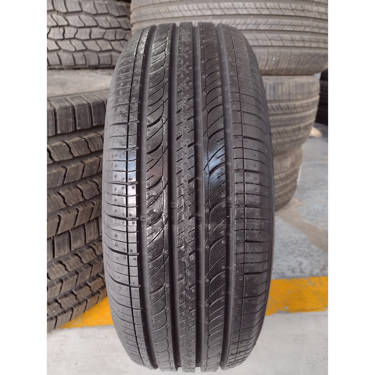 LLANTA 185/60R15 HANKOOK H426 84H