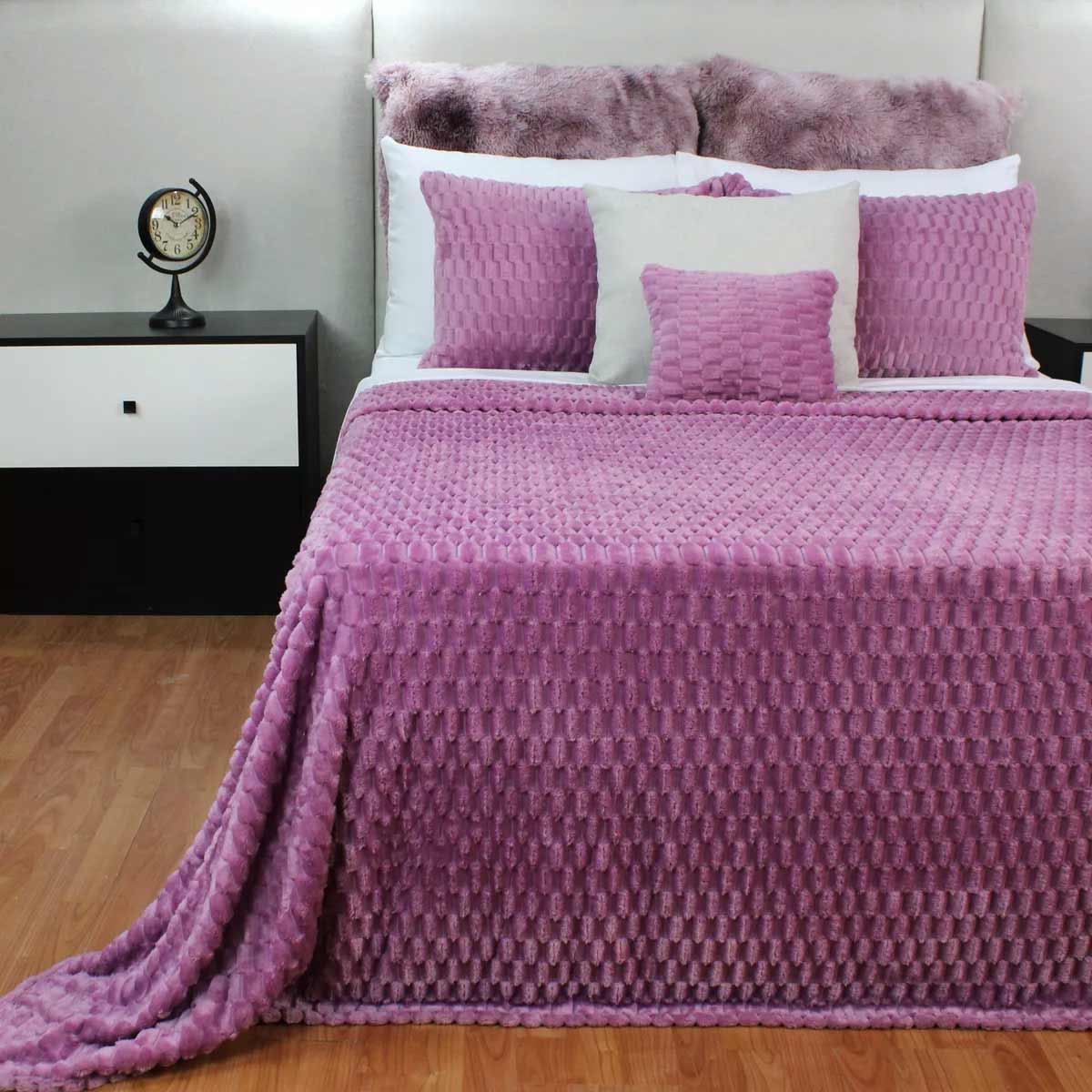 Frazada Embo King Size Morado 250x240 cm, ligera, suave, térmica y lavable