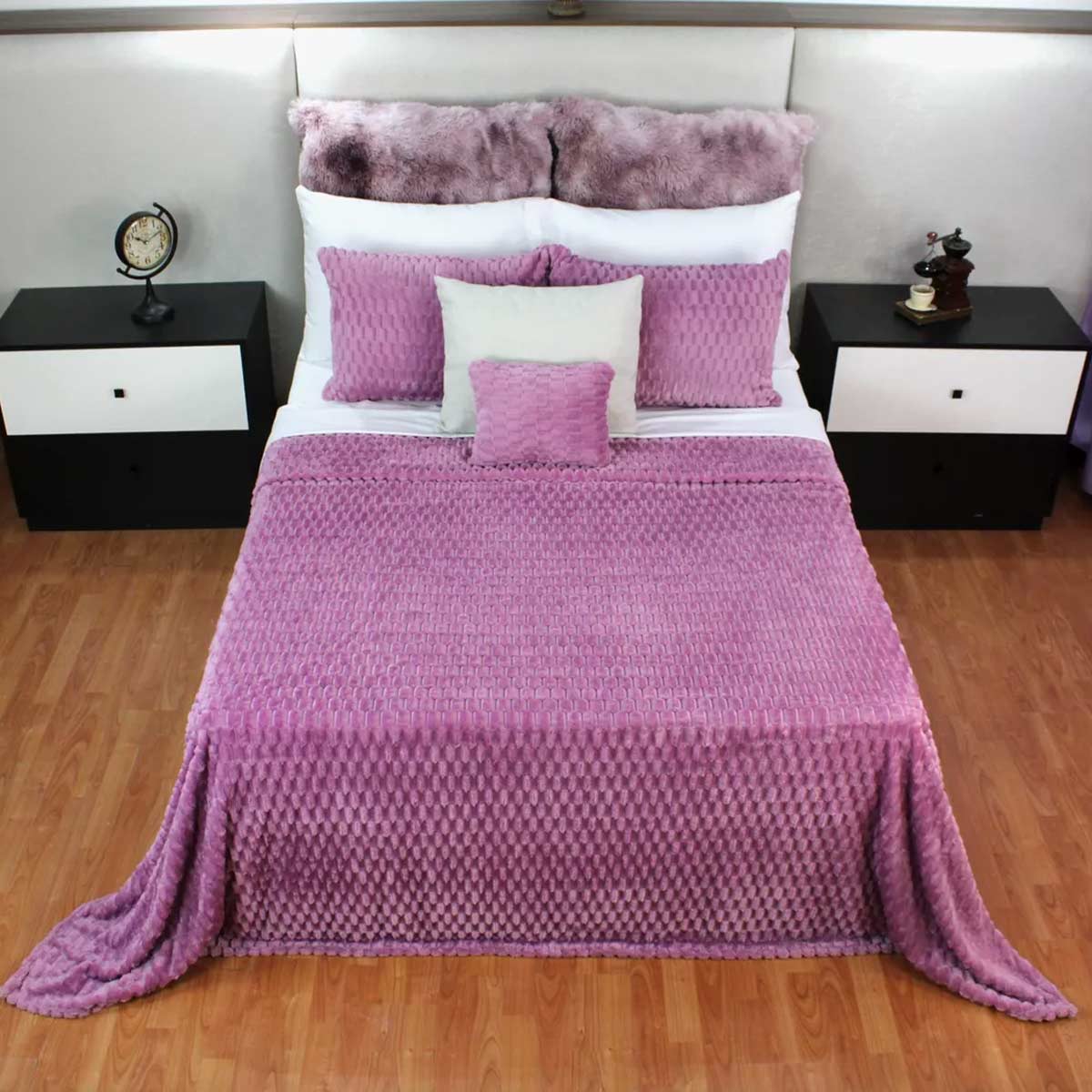 Frazada Embo King Size Morado 250x240 cm, ligera, suave, térmica y lavable