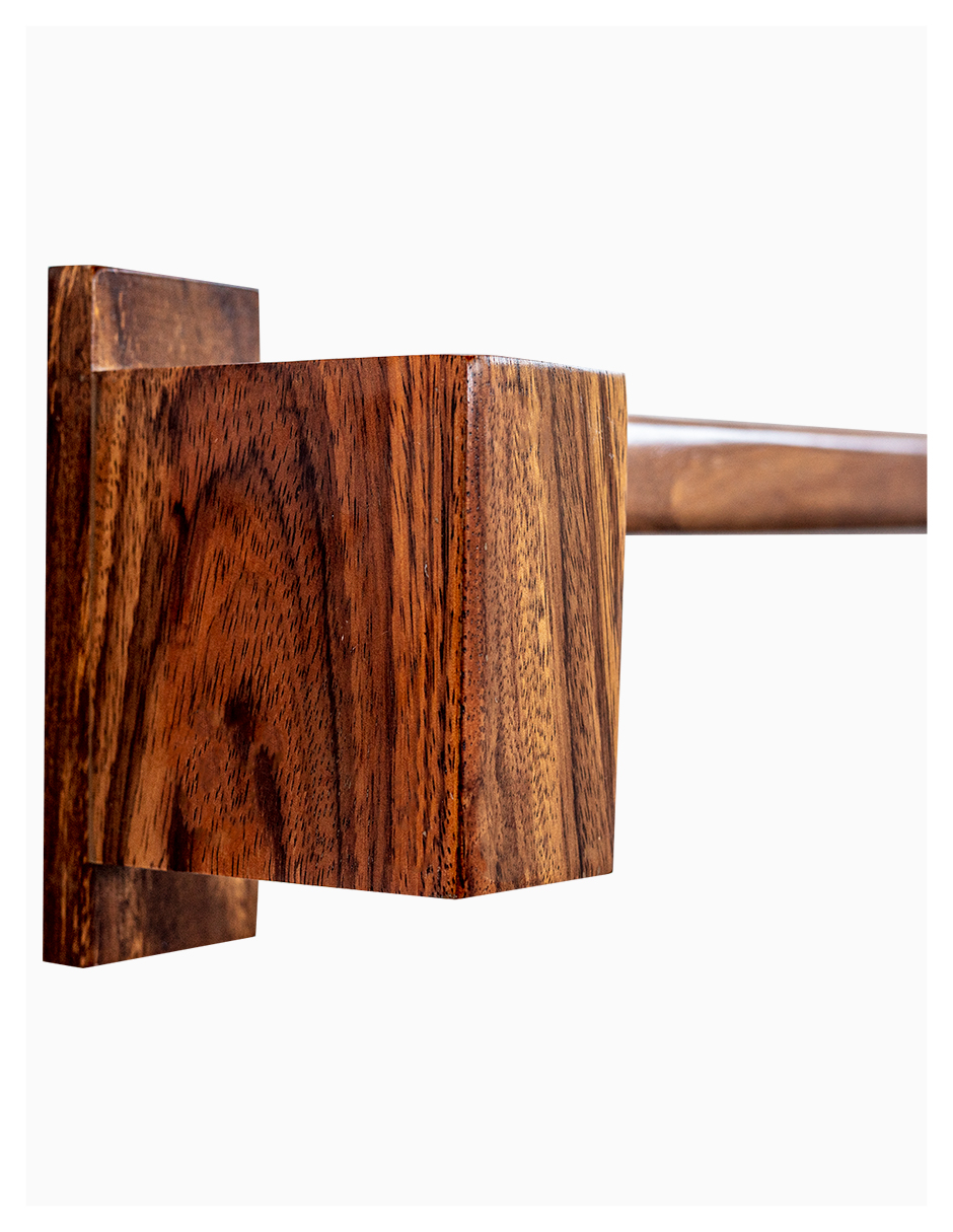 Cortinero Artesanal  de Madera Riviera Parota Sencillo  180 cm .