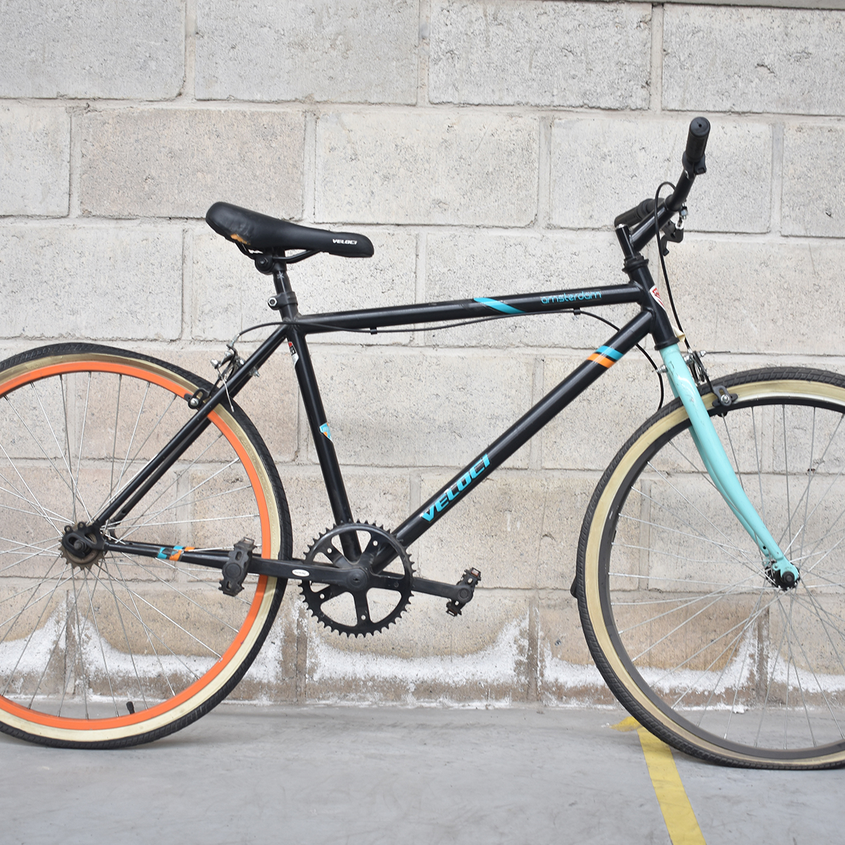 Bicicleta  Veloci Usada Amsterdam R26 Negro