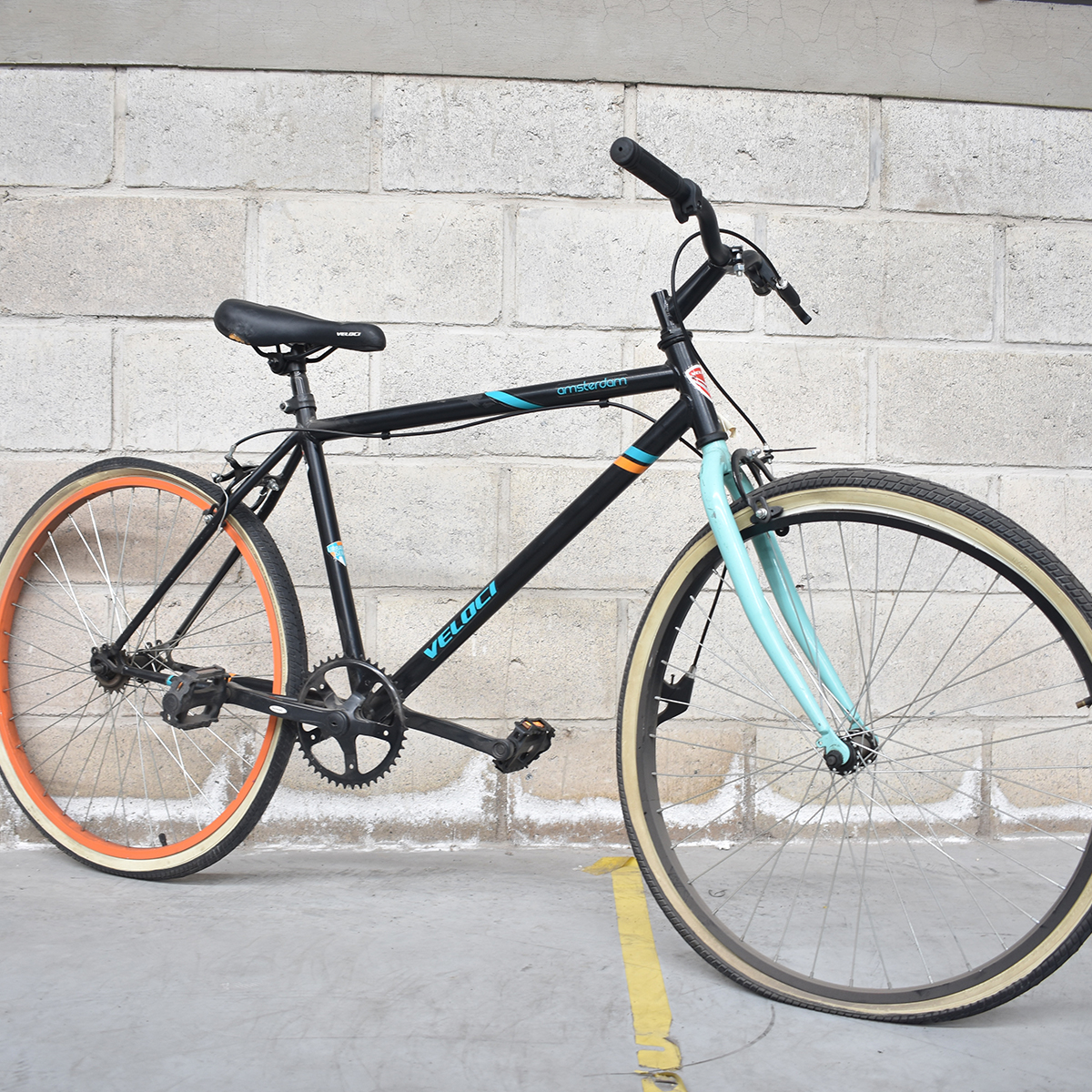 Bicicleta  Veloci Usada Amsterdam R26 Negro